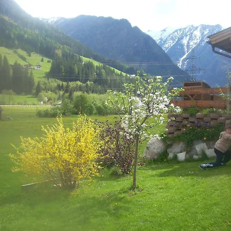 Familienferienwohnung Manuela Scherer *